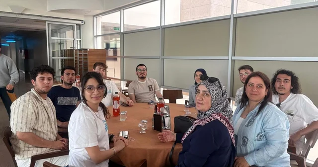 Anneden Evlada Bir Dokunuş projesiyle gurbet ve evlat hasretini bir sofrada dindirdiler İzmir Haberleri