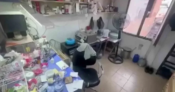 Adana’da merdiven altı diş kliniğine operasyon