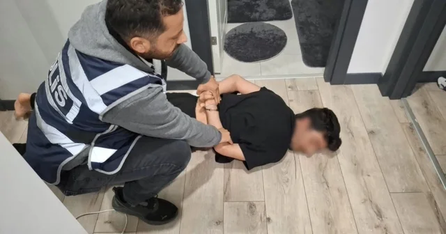 Bursa merkezli 5 ilde, kendilerini avukat olarak tanıtıp dolandıranlara operasyon; 18 gözaltı Bursa Haberleri