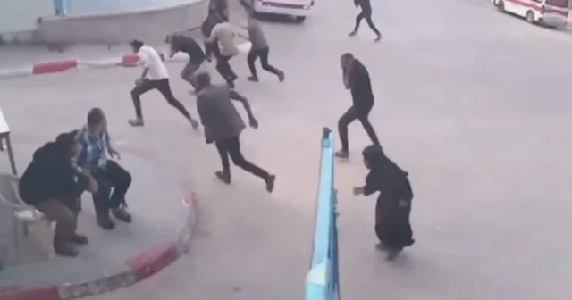 İsrail hastane avlusundaki Gazzeli sivillerin üzerine sığınak delici bombalarla saldırdı: Dehşet anları güvenlik kamerasına yansıdı VİDEO İZLE
