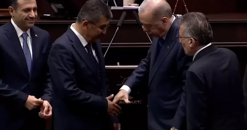 Rozet takma törenine Erdoğan ın sorusu damga vurdu: Hangi partiden, nereden geldi?