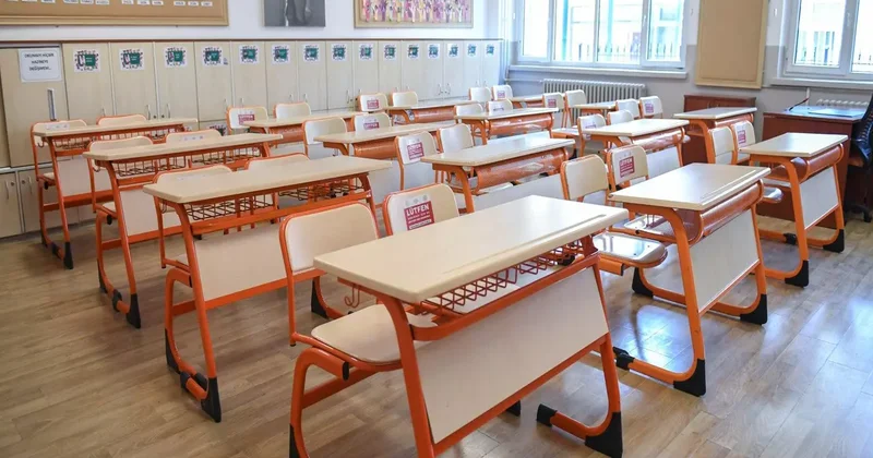 Okullarda buna yasak getiriliyor! Kuralı ihlal edene sert yaptırım uygulanacak