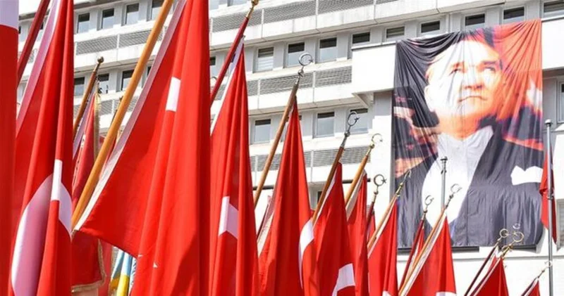 19 Mayıs resmi tatil mi, okullar tatil mi? 19 Mayıs Pazartesi günü okullar ve üniversiteler açık mı?