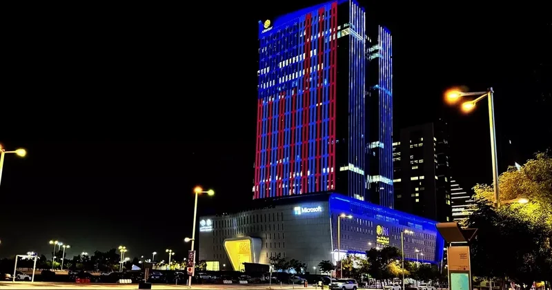 Trump ın ziyareti nedeniyle Doha yı ABD bayraklarıyla donattılar