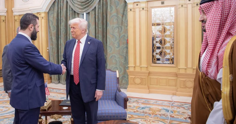 Trump dan Ahmed Şara yorumu: Genç, çekici ve sert bir adam