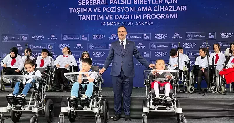 Bakan Kacır: Serebral palsili evlatlarımıza, 600 set cihaz hibe ediyoruz