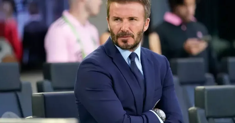 David Beckham, sezon bitmeden 17 futbolcusunu kovdu