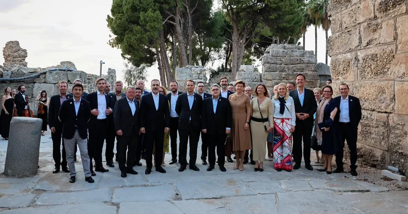 NATO Side de toplandı Dış Haberler