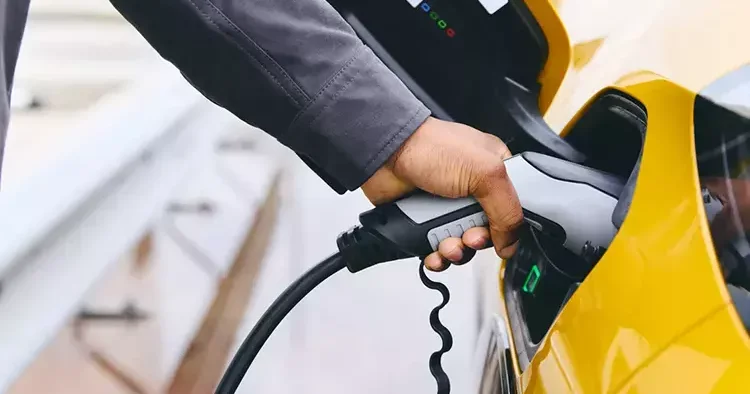 Küresel elektrikli araç satışları tarife belirsizliklerine karşın nisanda arttı
