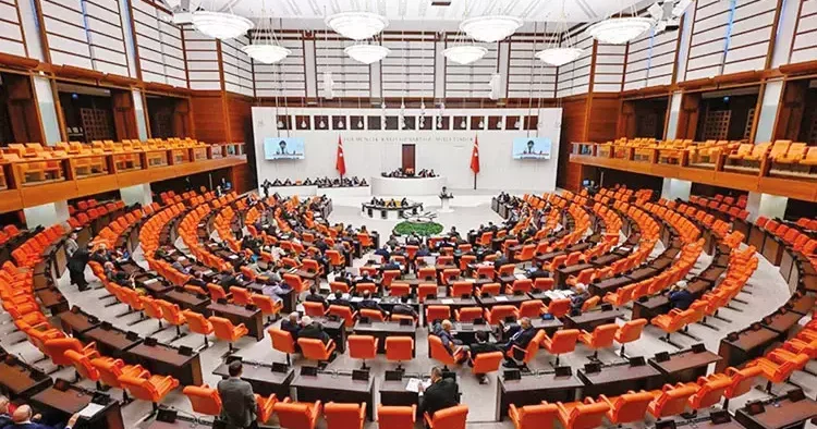 Meclis feshi konuştu