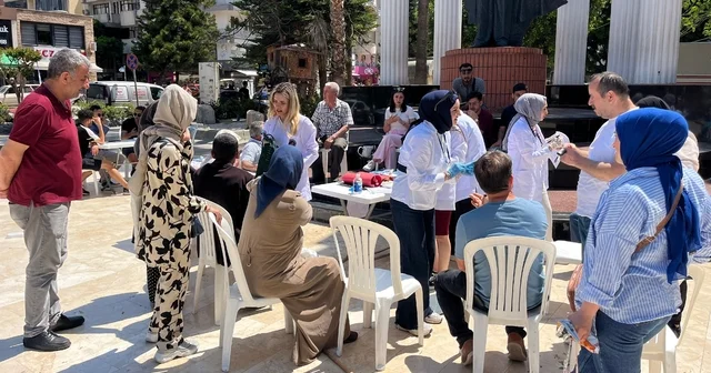 Kumluca da hemşirelik bölümü öğrencileri vatandaşlara temel sağlık eğitimi verdi Antalya Haberleri
