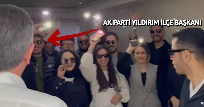 İlçe başkanı kapıyı açınca ortaya çıktılar... AK Partili gençlerle 10 numara akımı!