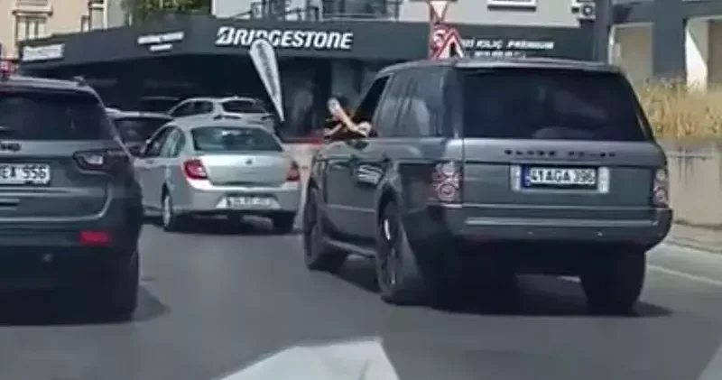 Maltepe de ayağını camdan çıkarıp uzun süre cip kullandı