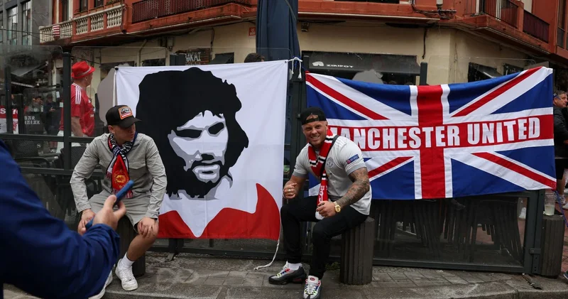 Ey Amerika futbol senin neyine 4 : Defans oyuncularının antrenman konisinden farkı yoktu
