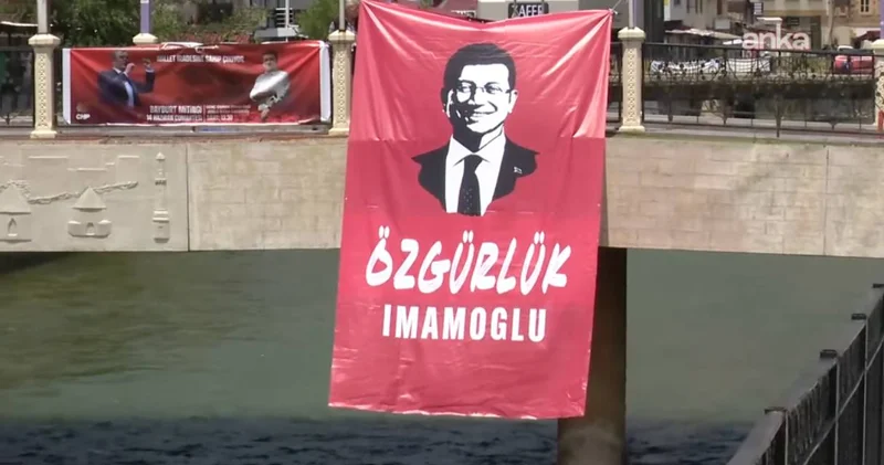 Bayburt un kalbinin attığı yere asıldı: İmamoğlu na Özgürlük