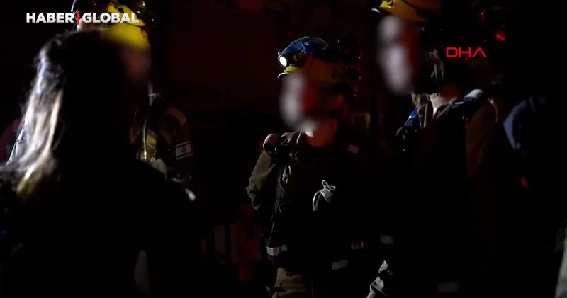 İsrail de patlamalar sonrası enkazda arama kurtarma çalışmaları devam ediyor
