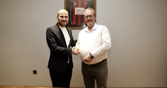 Uşakspor da bayrak değişimi Uşak Haberleri