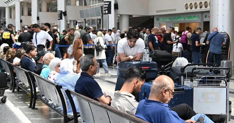 Beyrut taki uçuş iptalleri havalimanında yoğunluğa yol açtı