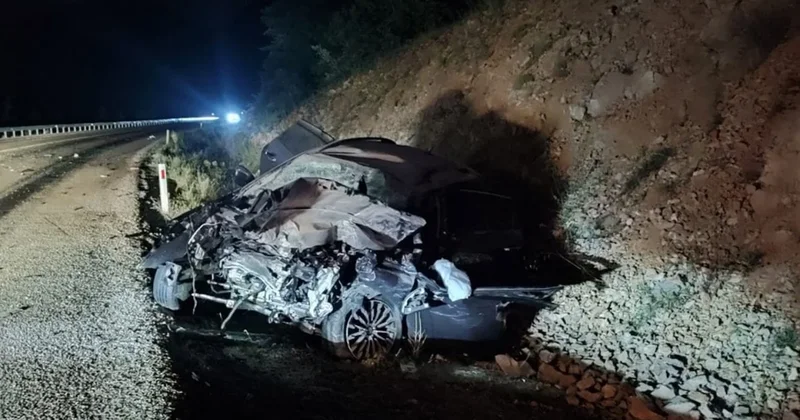 Konya da otomobil yolcu otobüsüyle çarpıştı: Ölü ve yaralılar var Sözcü Gazetesi