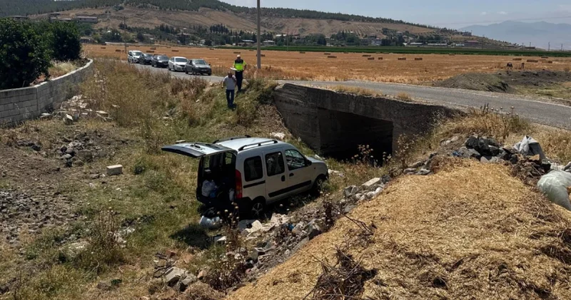 Köprüden aşağıya düşen araçtaki 6 kişi yaralandı