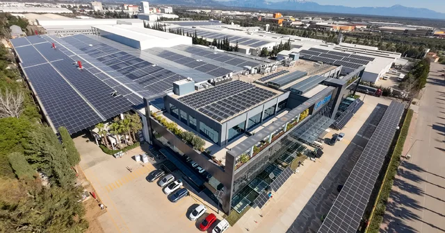 Bu fabrikaların çatıları elektrik üretiyor Antalya Haberleri