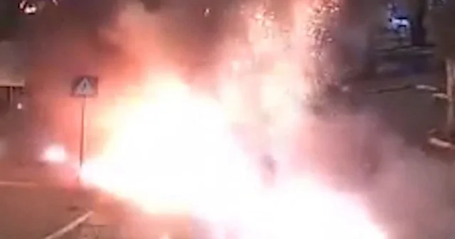 Tel Aviv de demir kubbe delindi: Füzeler art arda düştü VİDEO İZLE