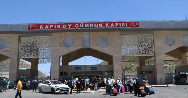 Hava sahası kapandı, Van İran sınırında kara yolu trafiği başladı Van Haberleri