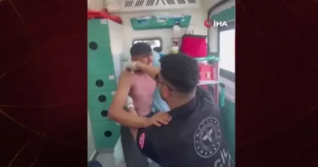 Çıkan omzu 20 saniyede yerine oturttu