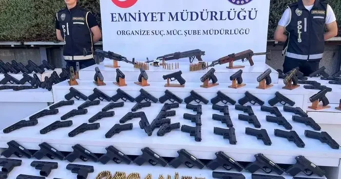İstanbul’da çete operasyonu: Onlarca gözaltı var
