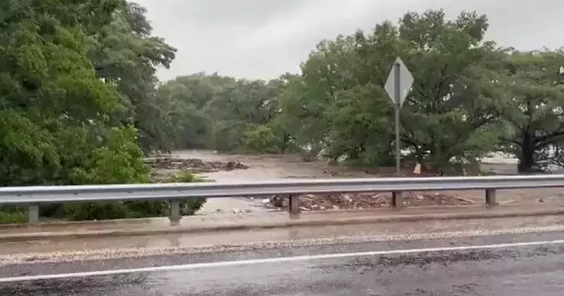 ABD nin Texas eyaletinde sel baskını uyarısı