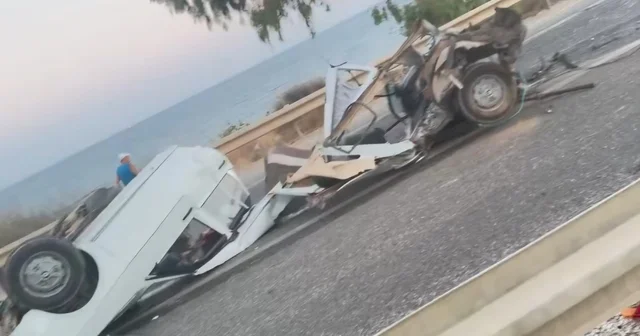 Bariyere çarpan otomobil, ikiye bölündü: 1 ölü, 1 yaralı Mersin Haberleri