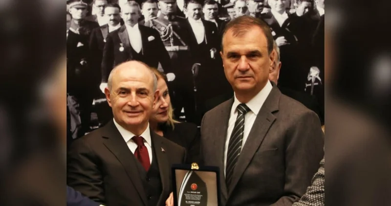 Tutuklanan Hasan Akgün, yerine seçilen başkanvekilinin tutuklanmasının ardından seçilen başkanvekilini tebrik etti