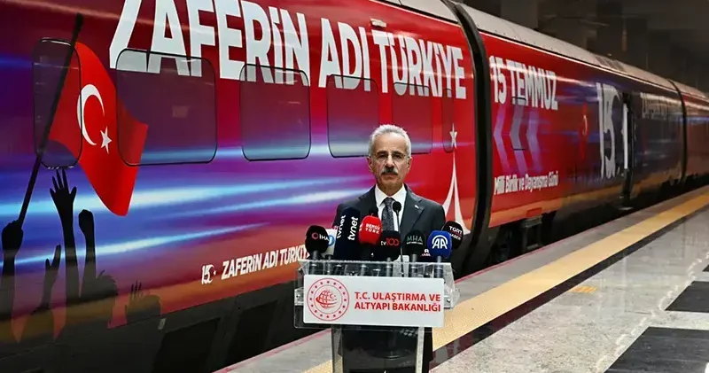 Bakan Uraloğlu: 15 Temmuz da yayın yapan TÜRKSAT ımız bugün bağımsızlığımızın sembolü