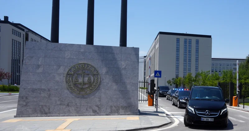 Özgür Özel, Yargıtay Cumhuriyet Başsavcısı Şentürk ü ziyaret etti