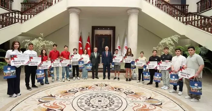 LGS şampiyonları ödüllendirildi