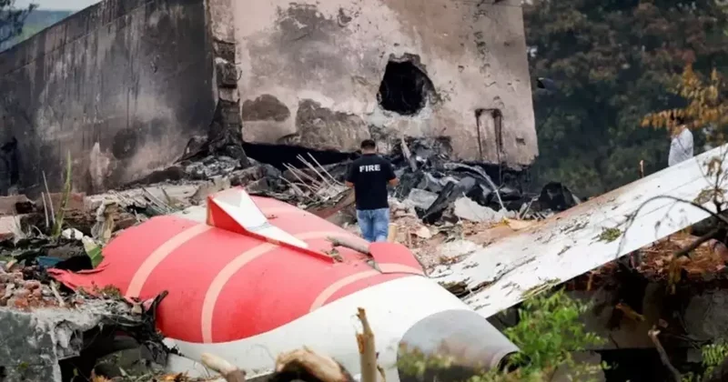 Hindistan da Uçak Kazası Üzerine Yakıt Kontrolü