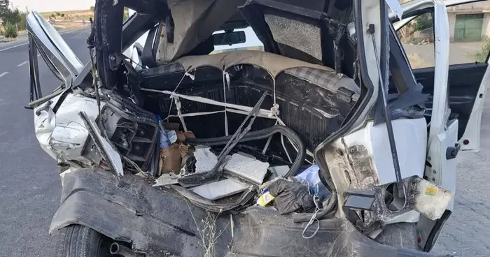 Konya’da minibüs otomobile arkadan çarptı: 3 yaralı
