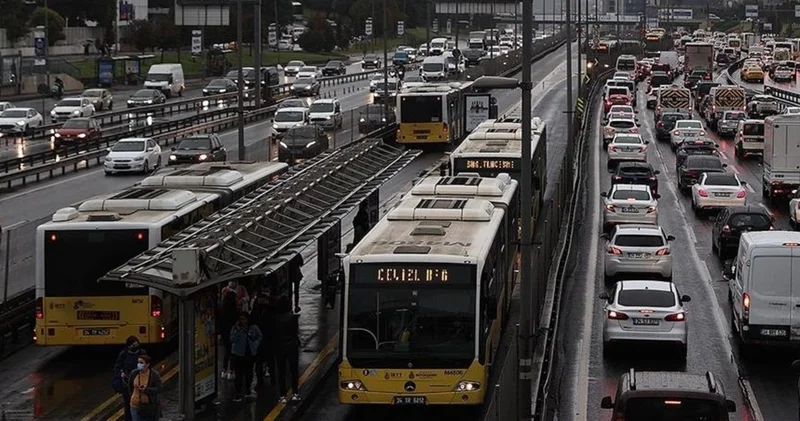 15 Temmuz 2025 toplu taşıma ücretsiz mi? 15 Temmuz da otobüs, metrobüs, vapur, tramvay, metro, füniküler, teleferik bedava mı?