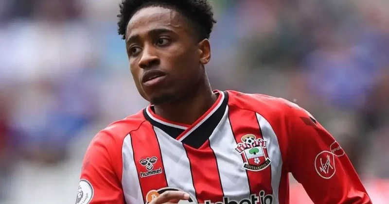 Beşiktaş Orkun Kökçü den sonra Kyle Walker Peters ı da bugün İstanbul a getiriyor