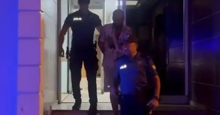Bursa’da 34 yıl cezası bulunan şahıs ruhsatsız silahla yakalandı