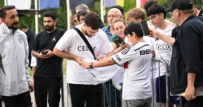 Beşiktaş ın yeni transferi Orkun Kökçü, Avusturya kampına katıldı