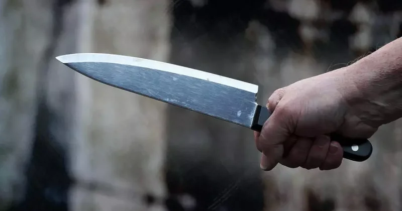 Almanya’da komşusu bıçakladı! İslamofobinin son kurbanı oldu!