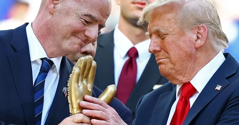 Trump ın beklemediği protesto: Podyuma çıktı, tribünler yuhaladı Sözcü Gazetesi