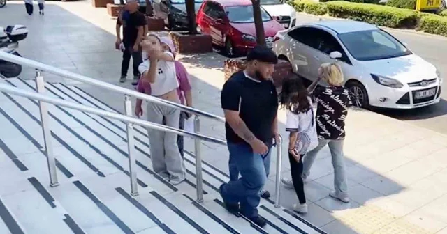 Aydın a adliyeye sevk edilen saldırganın yakınları: Eğme başını eğme VİDEO İZLE