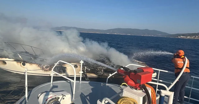 Bodrum açıklarında yanan motoryat böyle battı VİDEO İZLE