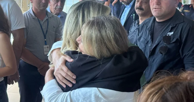 Ahmet Özer in kızı ve Dilek İmamoğlu haberi duyunca böyle kucaklaştı Sözcü Gazetesi