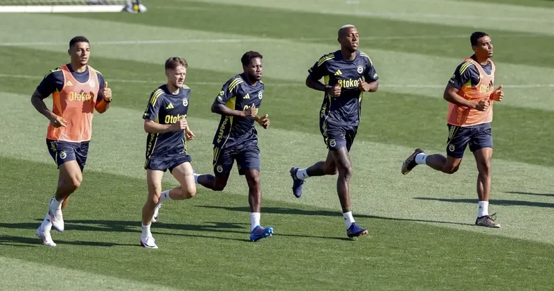 Fenerbahçe nin Portekiz kampı kadrosu belli oldu! Yıldız isim İstanbul da bırakıldı