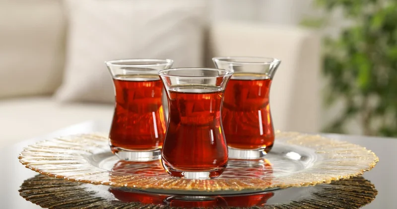 Çayın içine bir tane eklemek yetiyor! Hem çayın lezzetini katlıyor, hem de ağrıları gideriyor