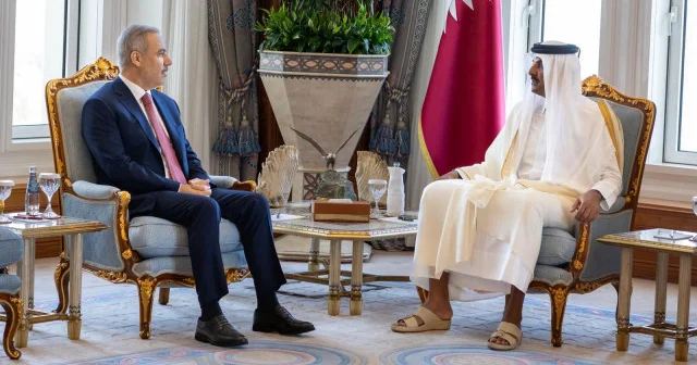 Dışişleri Bakanı Fidan Katar Emiri Al Thani ile bir araya geldi Gündem Haberleri