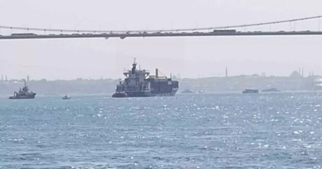 Hareketli dakikalar: İstanbul Boğazı gemi trafiğine kapatıldı İstanbul Haberleri